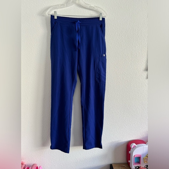 Figs  Pants - Picture 1 of 4